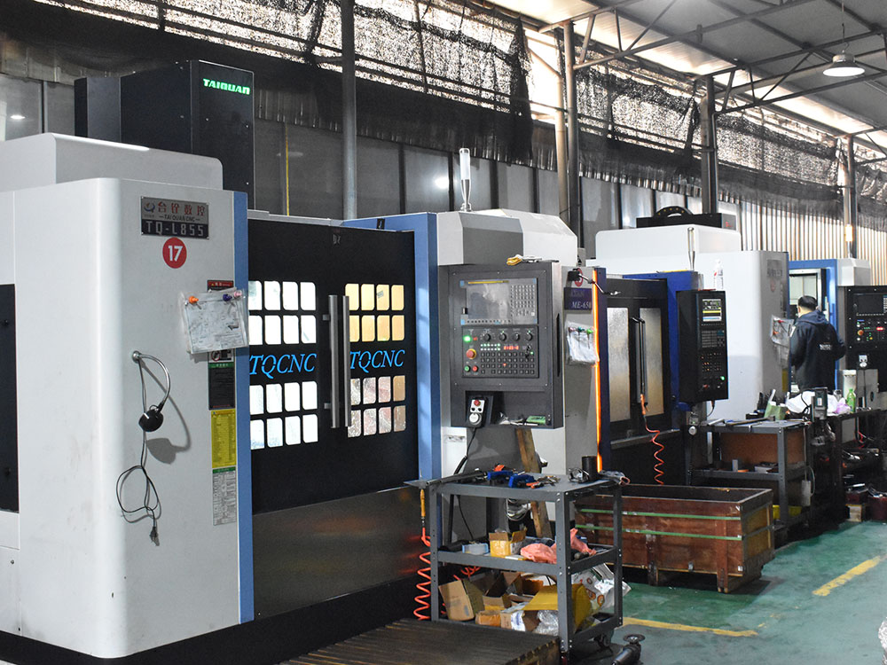 四轴CNC加工中心